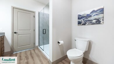 300 E Fremont Pl, Unit 2-301 in Littleton, CO - Foto de edificio - Building Photo