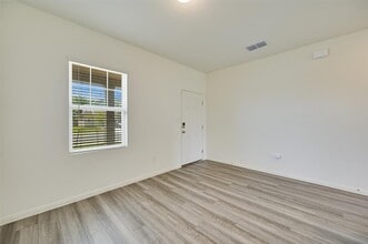 268 Wren Ln in Niederwald, TX - Building Photo - Building Photo