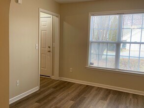 2528 Wheatfield Dr in Greensboro, NC - Building Photo - Building Photo