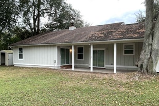 11092 Mandarin Station Dr E in Jacksonville, FL - Building Photo
