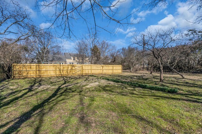 3801 Dartmouth Ave in Nashville, TN - Foto de edificio - Building Photo