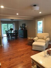 1515 E Franklin St in Chapel Hill, NC - Building Photo - Building Photo