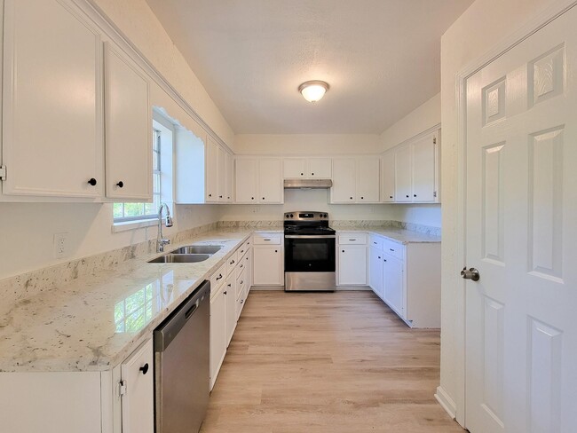 property at 6 Sowell Ln