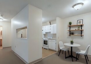 Renaissance Plaza in Bridgeport, CT - Foto de edificio - Floor Plan