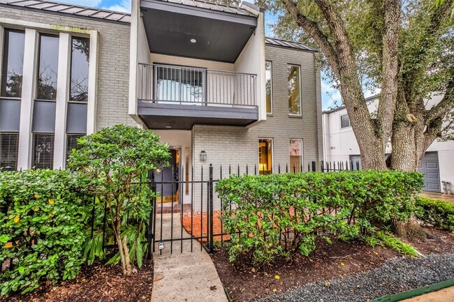 property at 1300 Augusta Dr