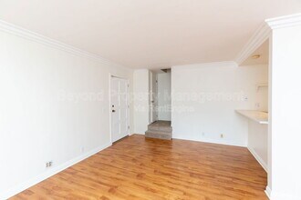 7056 Park Mesa Way in San Diego, CA - Building Photo - Building Photo