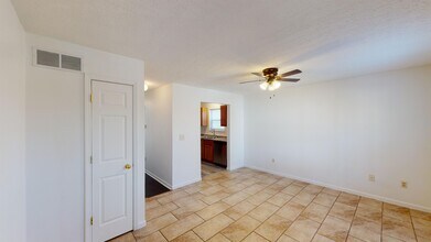 2229 Symmes St in Cincinnati, OH - Building Photo - Building Photo