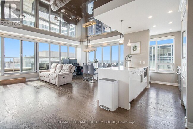 195 Besserer St in Ottawa, ON - Building Photo - Building Photo