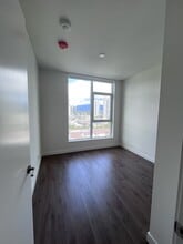 537 Cottonwood Ave in Coquitlam, BC - Building Photo - Building Photo