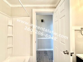 3209 Fairfield Ave in Fort Wayne, IN - Building Photo - Building Photo