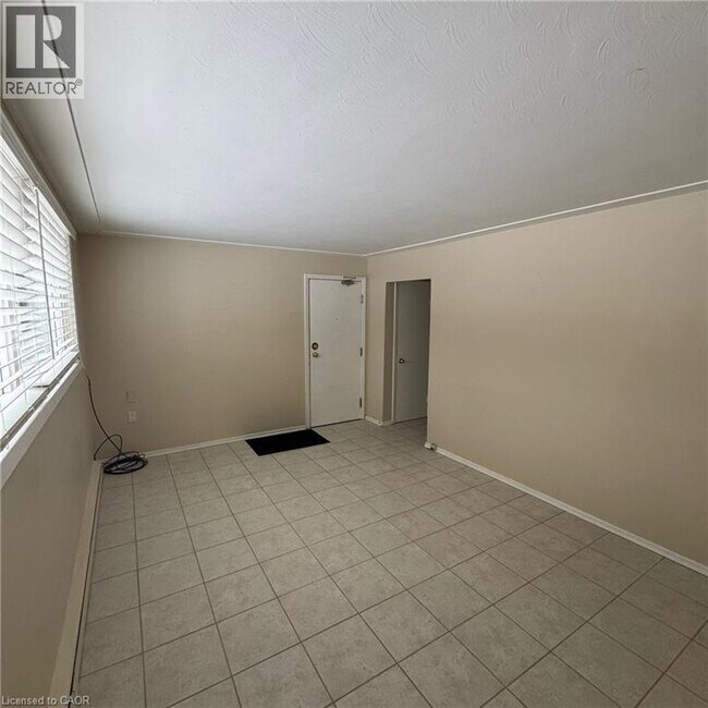 62 Moore Ave in Kitchener, ON - Building Photo - Building Photo