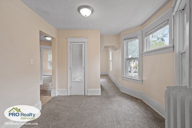 3328 5th Ave S in Minneapolis, MN - Building Photo - Building Photo