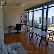 38 Grenville St in Toronto, ON - Building Photo - Building Photo