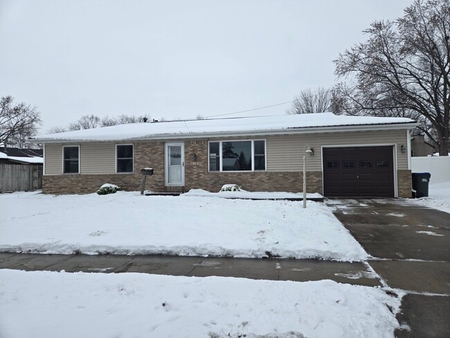 property at 2125 Hollywood Blvd