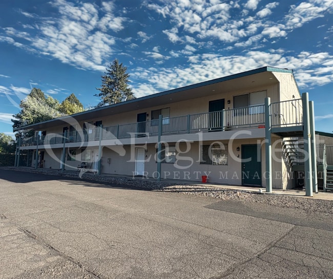 17/19 S. Roosevelt in Walla Walla, WA - Building Photo - Building Photo