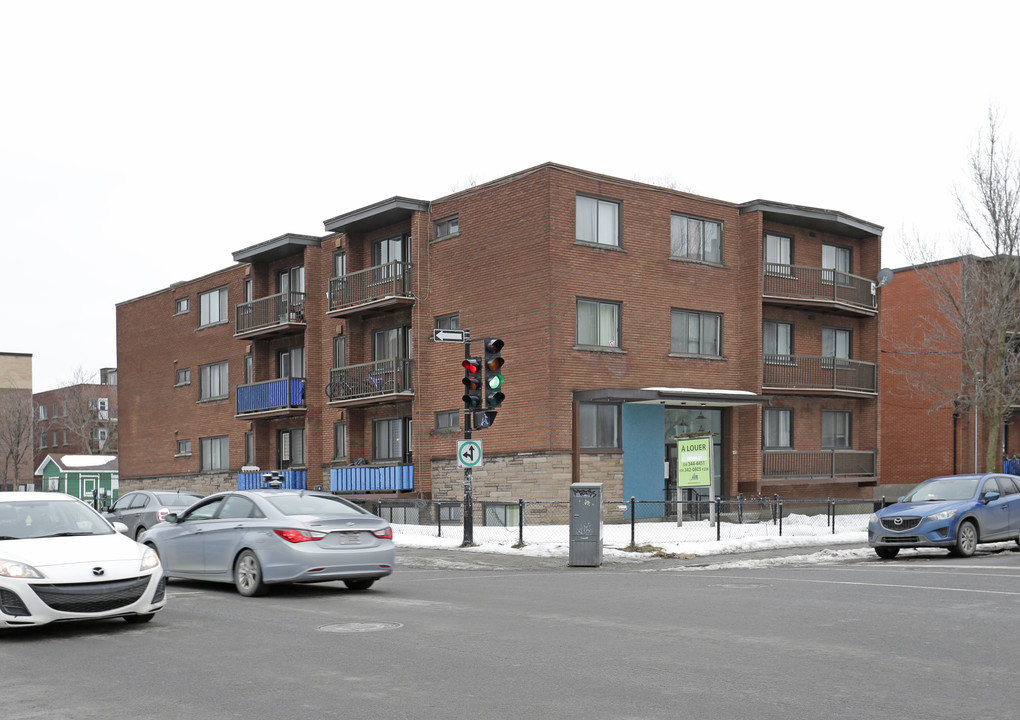 4810 Bourret in Montréal, QC - Building Photo