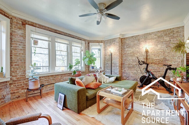 2842 N Whipple St, Unit 3