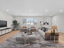 141-01 255th St in Queens, NY - Building Photo