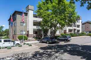 Sofi Belmar in Lakewood, CO - Building Photo