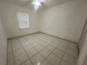 163 NE 76th St, Unit 0 in Miami, FL - Foto de edificio - Building Photo