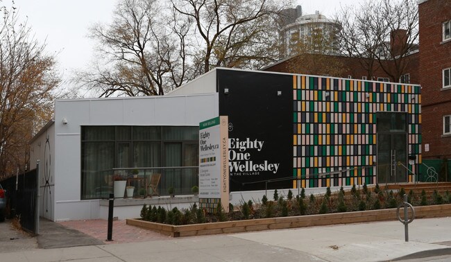 Eighty One Wellesley in Toronto, ON - Building Photo - Building Photo