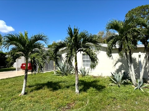 2190 Arden St in Ft. Myers, FL - Building Photo