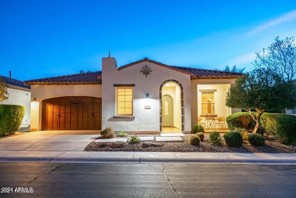 1317 E Sweet Citrus Dr in San Tan Valley, AZ - Foto de edificio