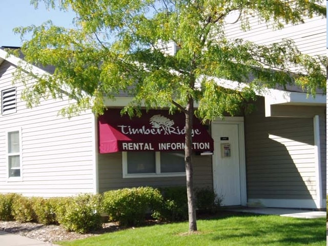 Timber Ridge Townhomes in Burnsville, MN - Building Photo - Building Photo