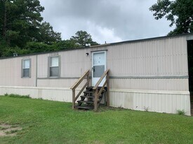 6 Morningside Dr in Jacksonville, NC - Building Photo