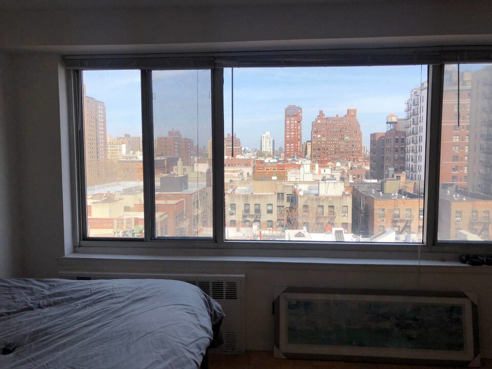 400 Central Park West in New York, NY - Building Photo