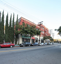 Del Mor in Los Angeles, CA - Foto de edificio - Building Photo