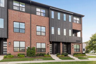 1737 W Cantey St in Fort Worth, TX - Building Photo