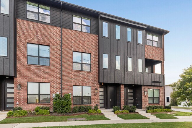 property at 1737 W Cantey St