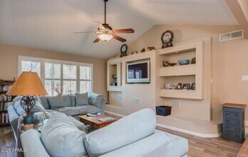 4936 E Evans Dr in Scottsdale, AZ - Building Photo - Building Photo