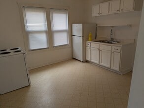 721 Roselane St, Unit A in Louisville, KY - Building Photo - Building Photo