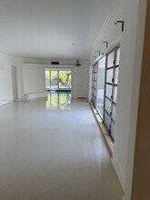 1100 N Shore Dr in Miami Beach, FL - Building Photo - Building Photo