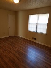 Pine Cove Apartments in Atlanta, GA - Building Photo - Building Photo