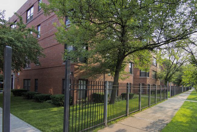 Berwyn Campbell Apartments in Chicago, IL - Foto de edificio - Building Photo