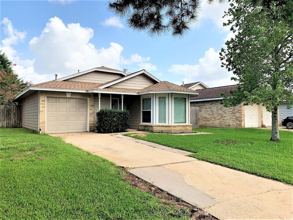 11922 Westwold Dr in Tomball, TX - Building Photo