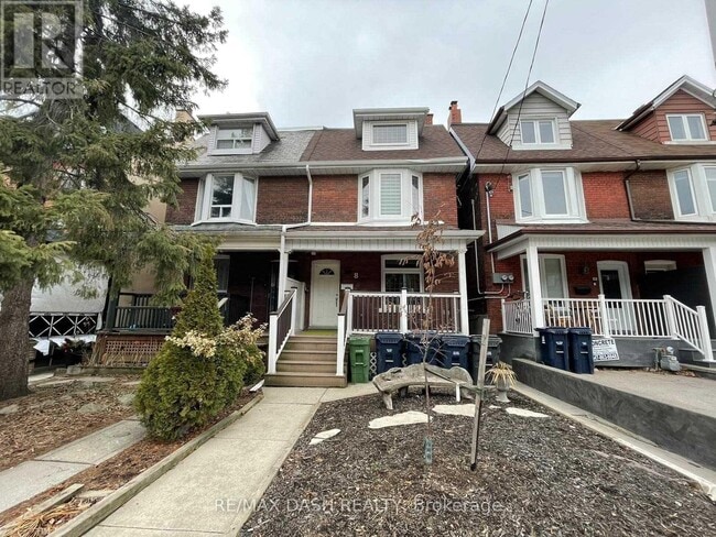 property at 8 Beatrice St