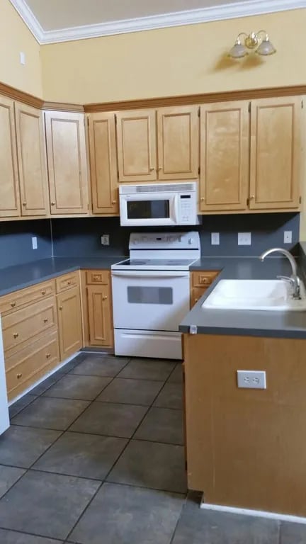 property at 8082 Veterans Pkwy