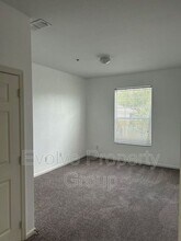 6100 Stevenson Dr in Orlando, FL - Building Photo - Building Photo
