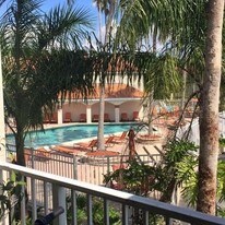 Country Club Lakes Apartments