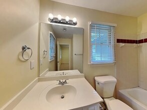 808 Oak Trail Dr in Marietta, GA - Building Photo - Building Photo