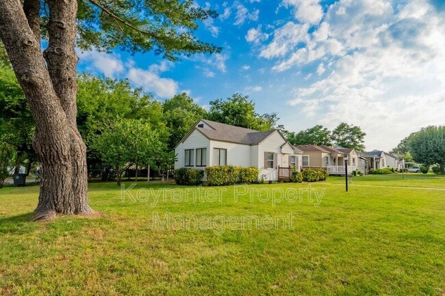 3820 E 22nd Pl in Tulsa, OK - Building Photo - Building Photo