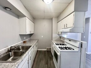 501-503 16th Ave in Moline, IL - Building Photo - Building Photo