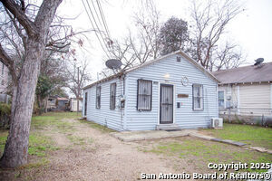 208 Parkview Dr in San Antonio, TX - Building Photo - Building Photo