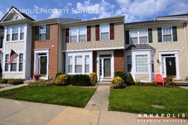 property at 828 Stonehurst Ct