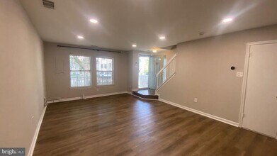 4830 Dorsey Hall Dr in Ellicott City, MD - Building Photo - Building Photo