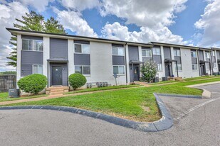 Avery Apartments in Nashville, TN - Building Photo